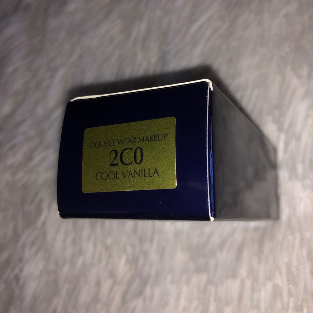 Estée Lauder double wear foundation